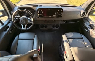 Luxury Mercedes-Benz Sprinter | Renegade Vienna