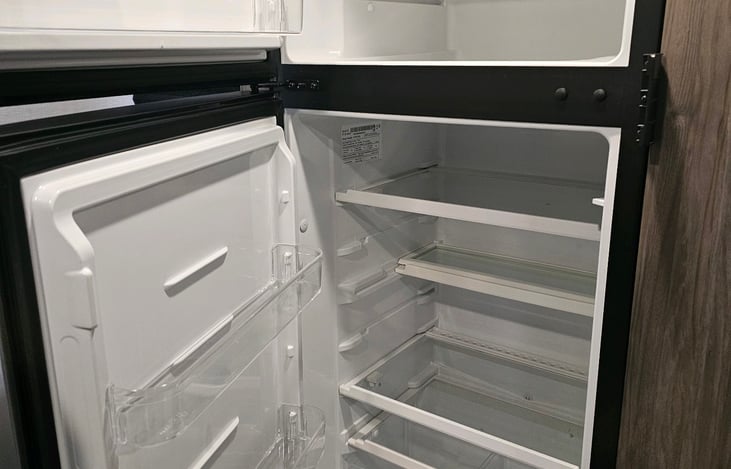 Spacious refrigerator and freezer