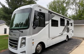 Family Road Trip RV: 2025 Class A Bunkhouse