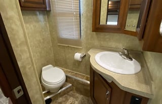 2013 Fleetwood RV Bounder 35K