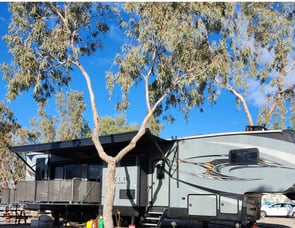 Forest River RV XLR Thunderbolt 422AMP