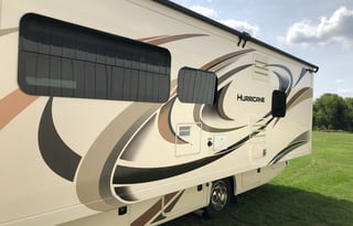 2018 Thor Motor Coach Hurricane 29M