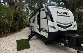 Lee fam 2021 Cruiser MPG 2800QB