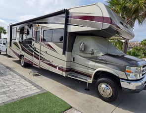 Coachmen RV Leprechaun 317SA Ford 450