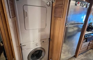 2016 Thor Motor Coach Palazzo 33.2