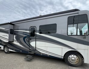 Newmar Canyon Star 3927