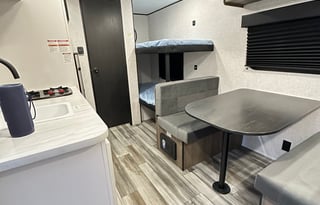 OPEN ROAD RENTALS NEW JAY FLIGHT SLX 170BH