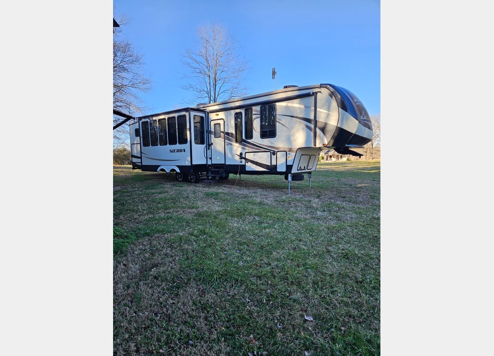 Fifth Wheel rentals in High Point