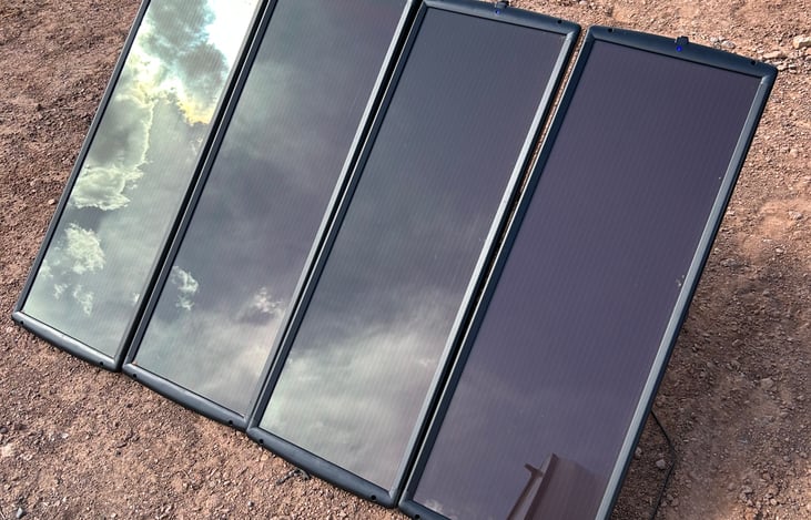 4 solar panels give you 100W of power to keep the dual batteries charged when boondocking / dry camping.