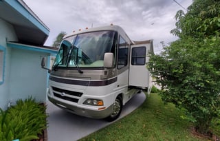 2004 Damon Intruder 3500