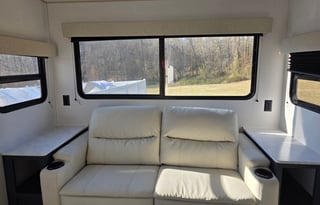 2025 Prime Time RV Avenger 28REI