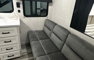 Family Jayco RV sleeps 10
