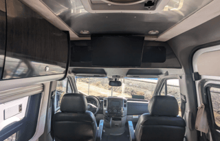 SPACIOUS 2015 Airstream