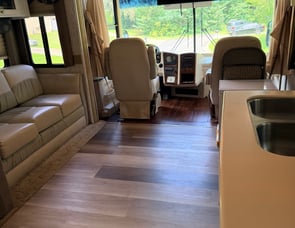 Gulf Stream RV Crescendo 356