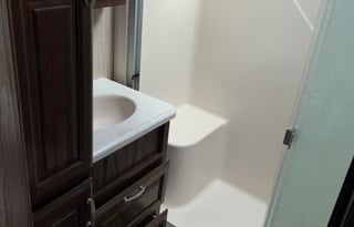 2016 Forrest river  Cardinal fifth wheel