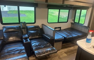 Jamie and Steve's RV Rental