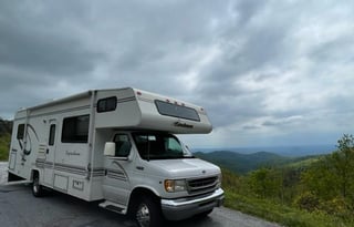 2000 Coachmen RV Leprechaun 290