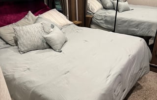 2019 fifth wheel four slides sleeps 9