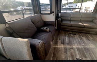 Keystone RV Montana High Country 5th Wheel