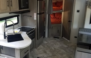 2021 Keystone RV - Dog Friendly - We Deliver!