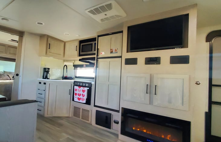 Room for cooking and entertaining