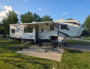Heartland Road Warrior 395