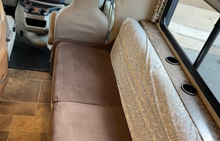 2016 Thor Motor Coach Four Winds 29G. "Let's Go!"