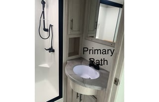 Luxury Glamping on Wheels (Pet Friendly)