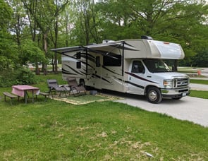 Coachmen RV Leprechaun 310BH Ford 450