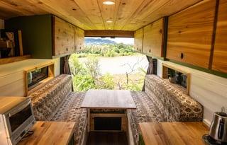 Serenity - Your Cozy Home on Wheels