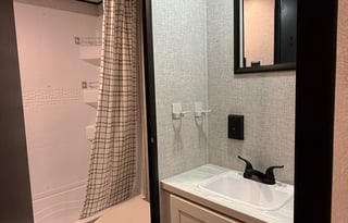 Sleek & Spacious