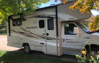John's Winnebago Minnie Winnie 22R