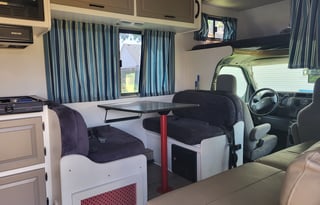 Easy RV for a Road Trip w/ Dogs