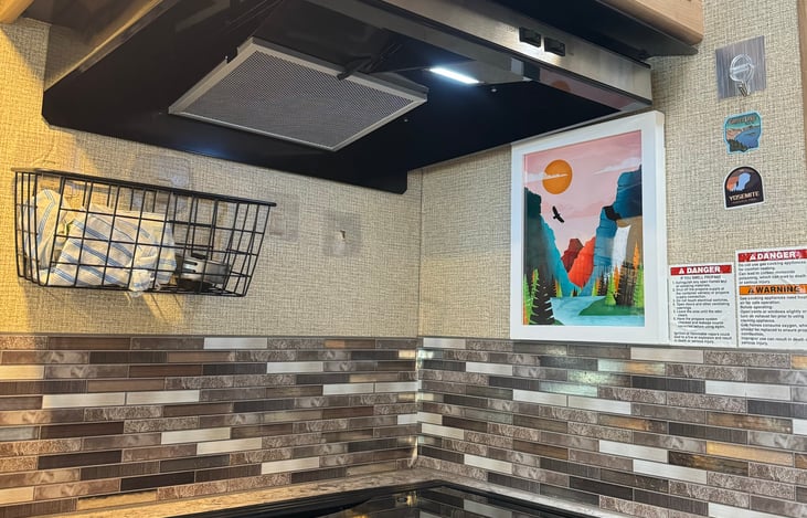 Kitchen fan kit and vent