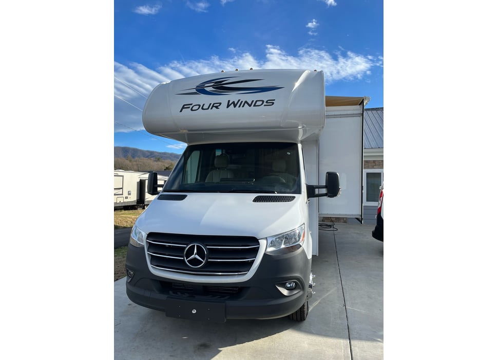 Class C Motor Home rentals in BLACK Mountain