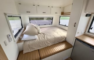 Volkswagen Bus RetroRV "Kate"