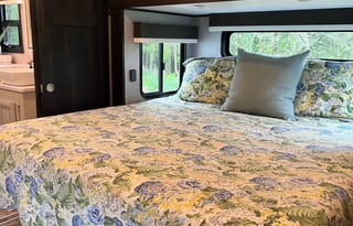 Guinn’s Luxury RV Retreat