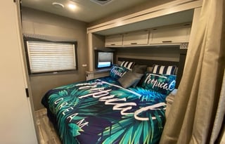 2021 Thor ACE 27.2 Motorcoach