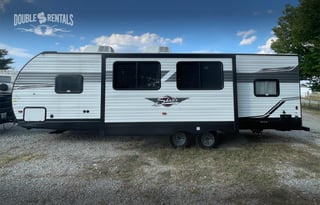 SHASTA Dual-Entry w/ Private Master, Bunks & 2 ACs