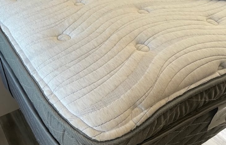 Upgraded mattress - pillow top