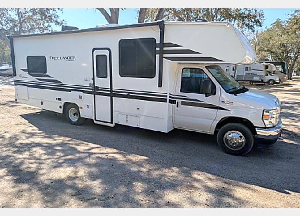 Class C Motor Home rentals in Lutz