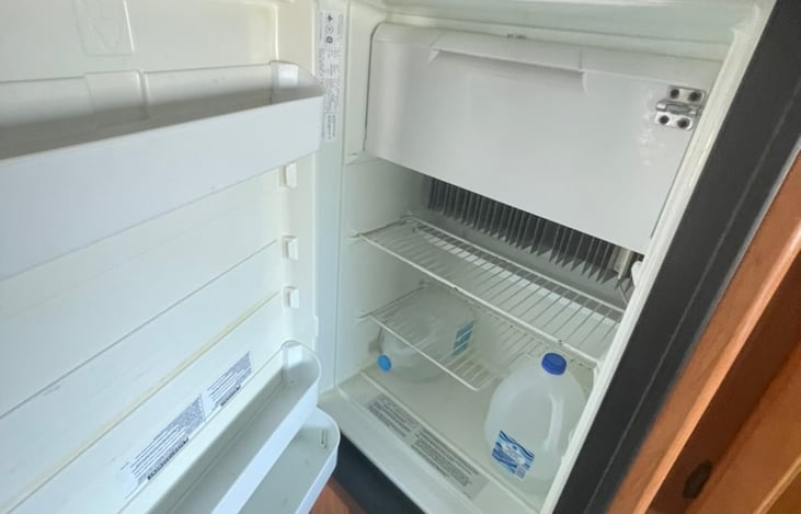 Refridgerator