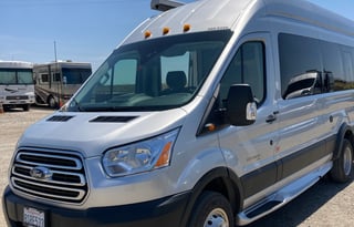 Lupe 2020 Coachmen  Beyond 22C