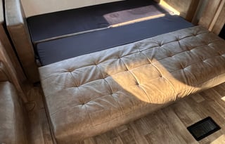 Arcadia 370 RL - Luxurious Camping