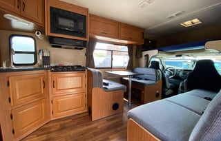 SeaKingH2O 2017 Majestic 28A Kid and Pet friendly