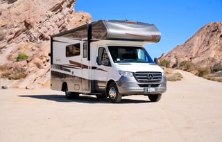 Mercedes-Benz Winnebago Vita 24P