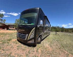Thor Motor Coach Miramar 37.1