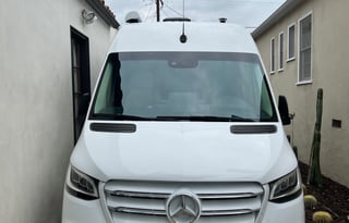 "Baby Beluga" 20ft MB Sprinter Glampervan
