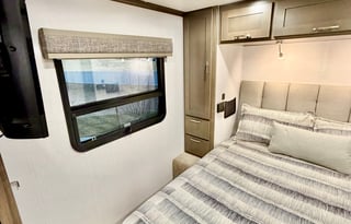 2026 Dynamax Isata 5 28SS