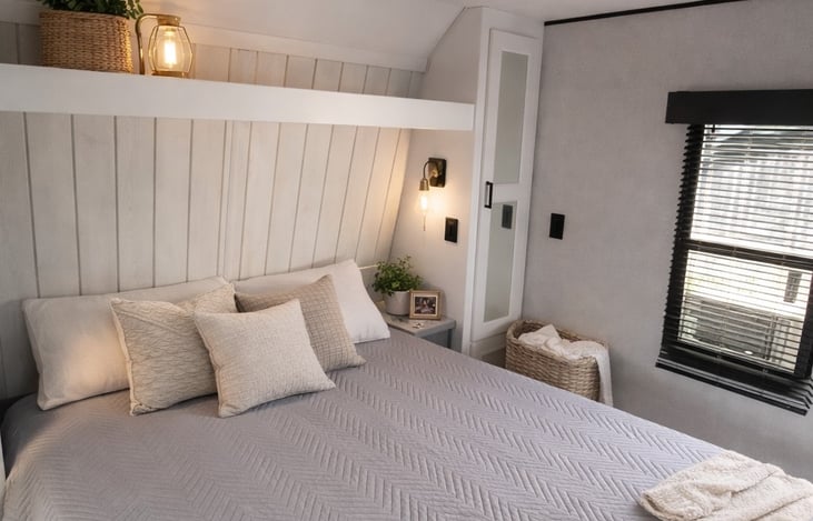 Warm & Cozy King Size Bed